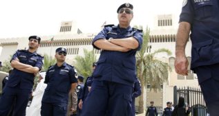 عناصر من الشرطة الكويتية