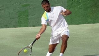 لاعب التنس ، محمد صفوت